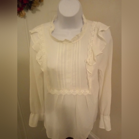 Andree by Unit Blouse - Picture 11 of 16